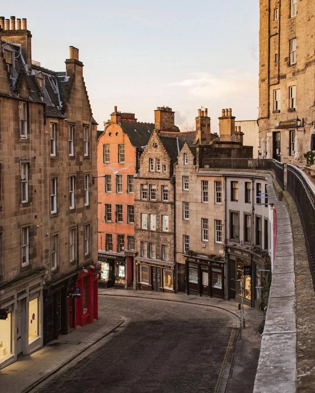 爱丁堡是苏格兰的首府，也是集历史、文化和艺术于一体的独特城市|ART-Arrakis | 建筑室内设计的创新与灵感