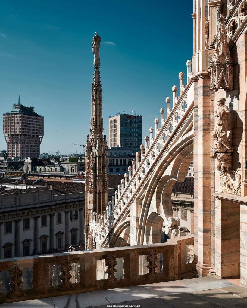 米兰大教堂-哥特式建筑的宏伟和精细无与伦比|ART-Arrakis | 建筑室内设计的创新与灵感