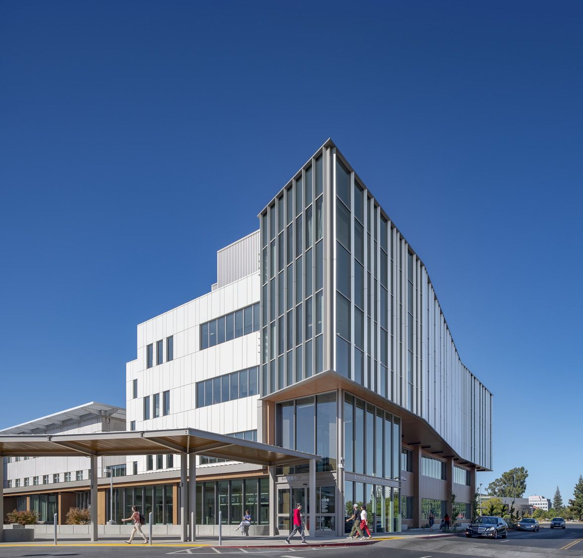加州大学戴维斯分校Ernest E.Tschannen眼科中心大楼|ART-Arrakis | 建筑室内设计的创新与灵感