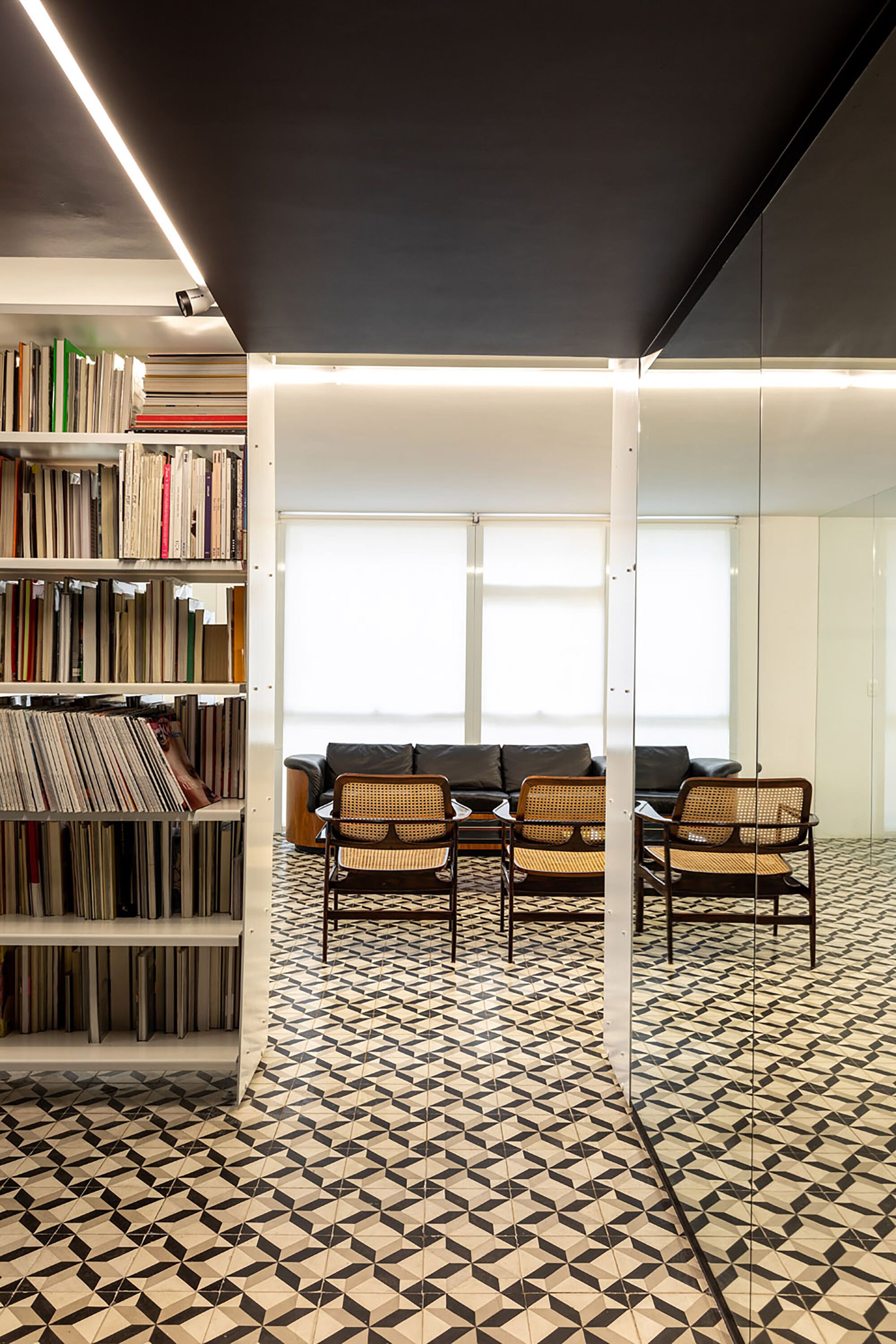 图片[3]|可移动金属书架，GB65 办公室 & 图书馆空间 / Metro Arquitetos Associados|ART-Arrakis | 建筑室内设计的创新与灵感