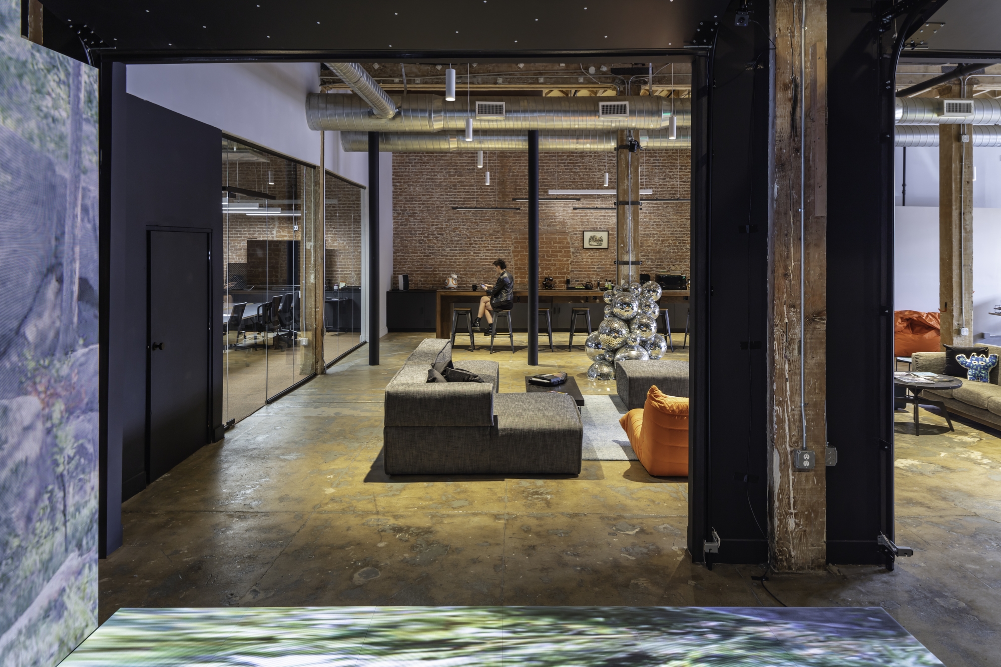 图片[4]|伪装办公室——洛杉矶|ART-Arrakis | 建筑室内设计的创新与灵感