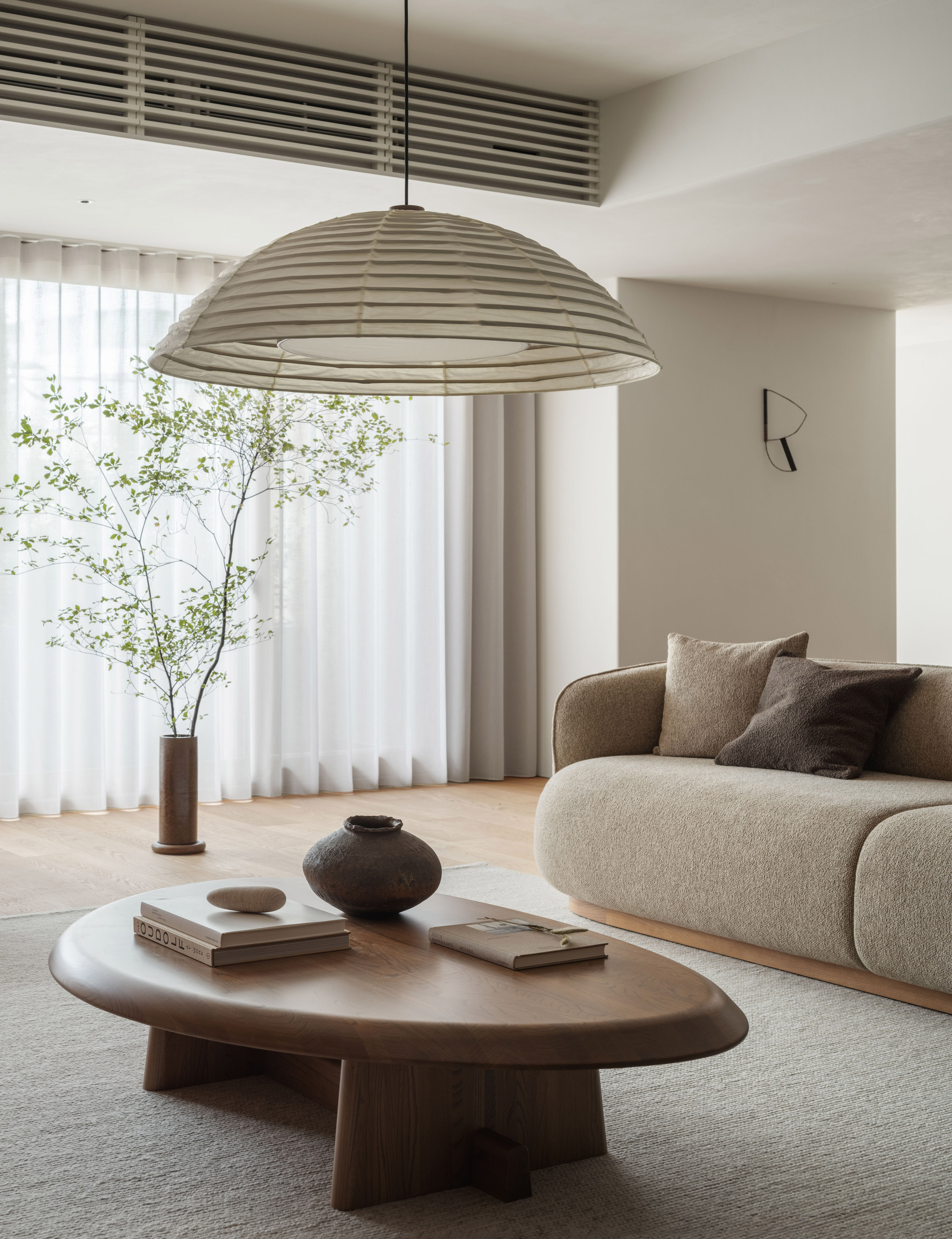 Karimoku案例线极简主义东京公寓与当地木材|ART-Arrakis | 建筑室内设计的创新与灵感
