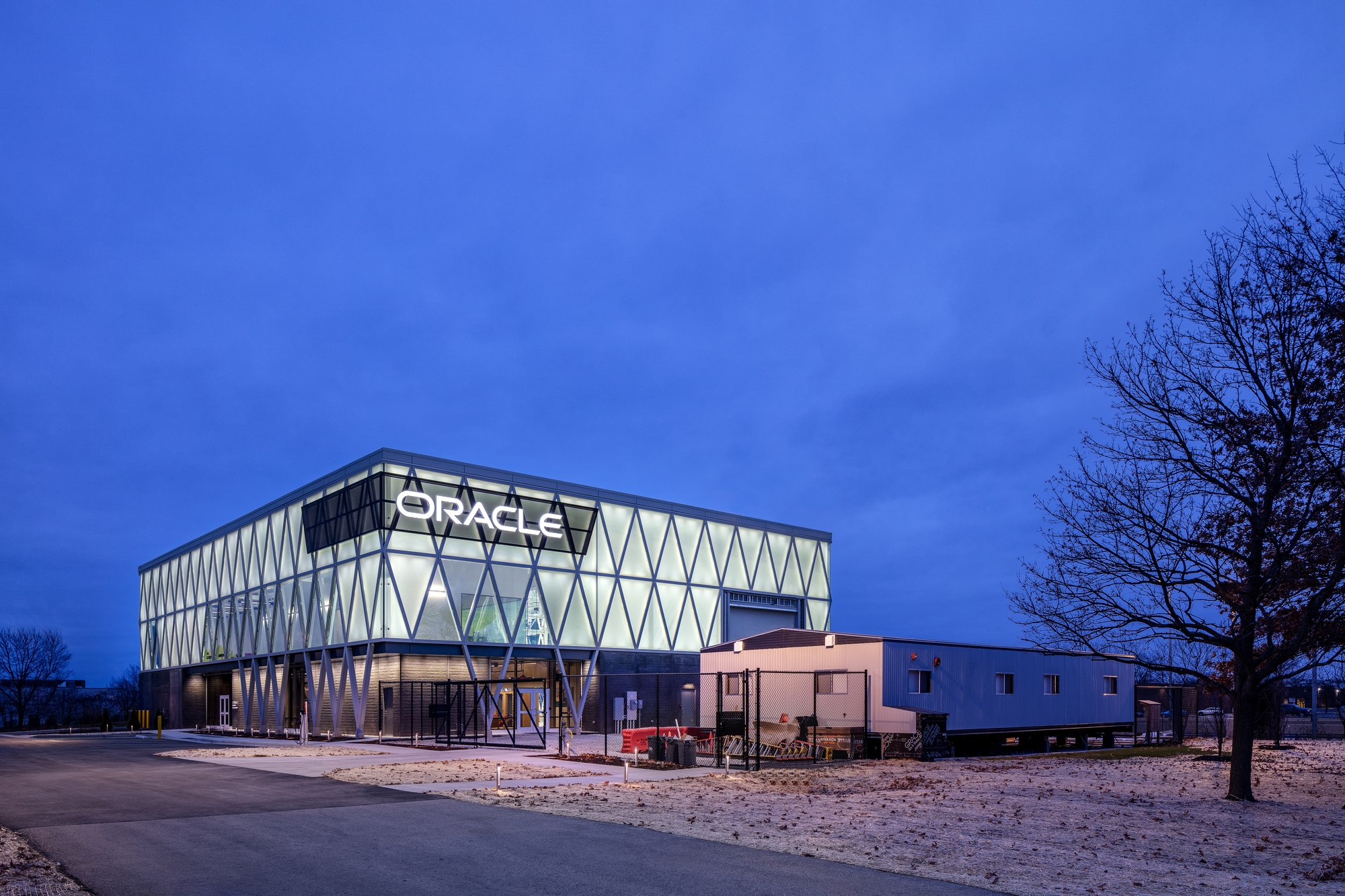 甲骨文工业创新实验室办公室——Deerfield|ART-Arrakis | 建筑室内设计的创新与灵感