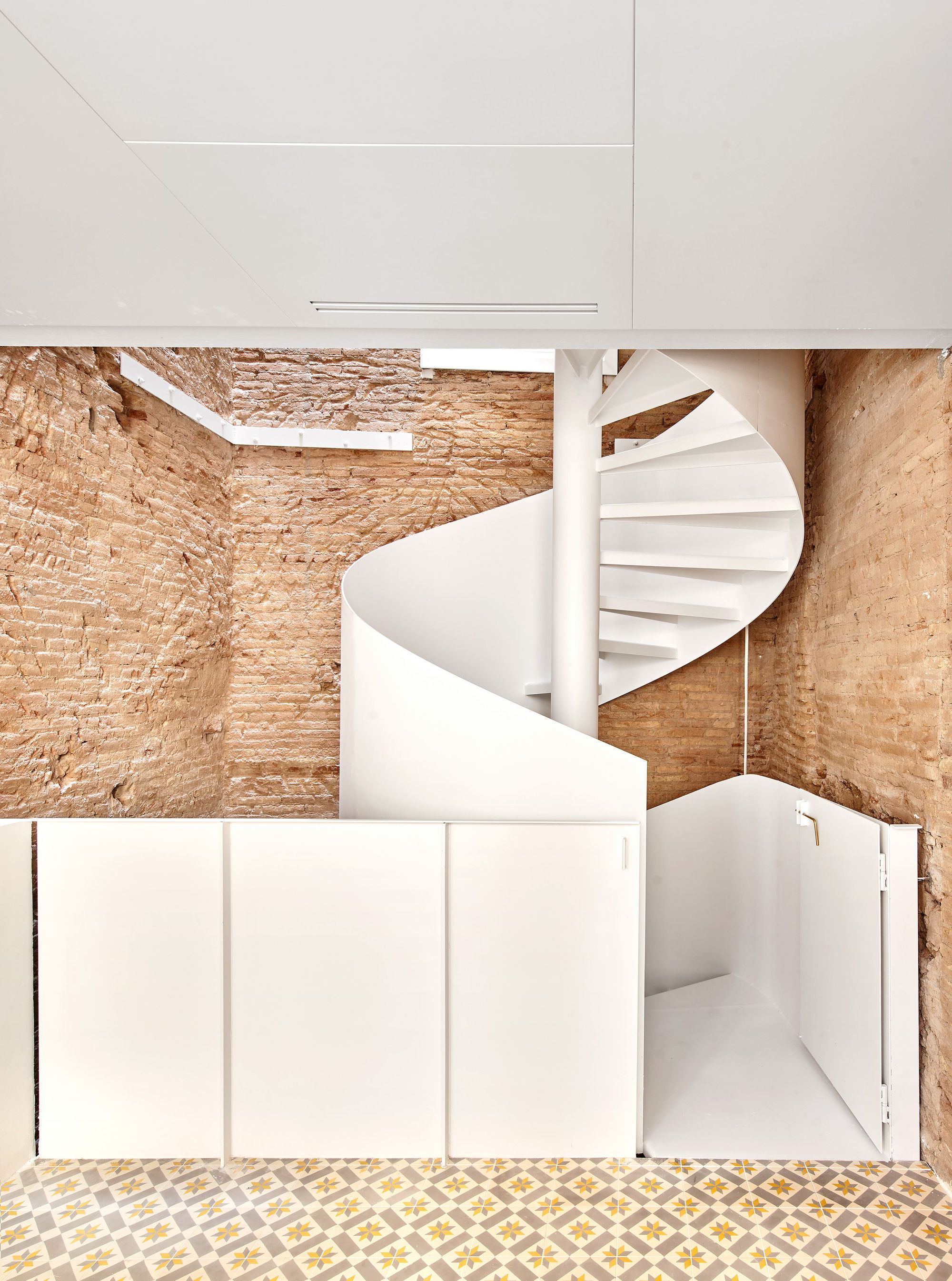 图片[2]|旋转楼梯组织空间，BSP20 之家 / Raúl Sánchez|ART-Arrakis | 建筑室内设计的创新与灵感
