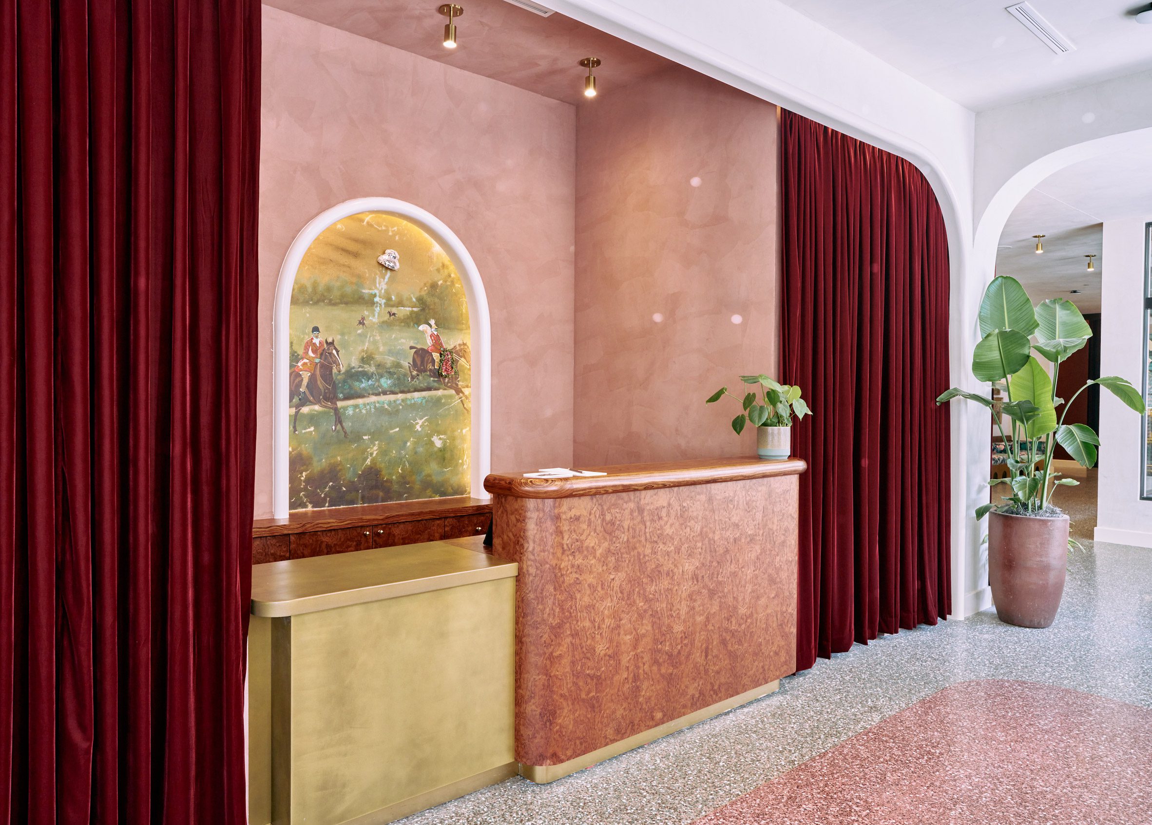 路易斯维尔的Hotel Genevieve酒店拥有色彩协调的客房|ART-Arrakis | 建筑室内设计的创新与灵感