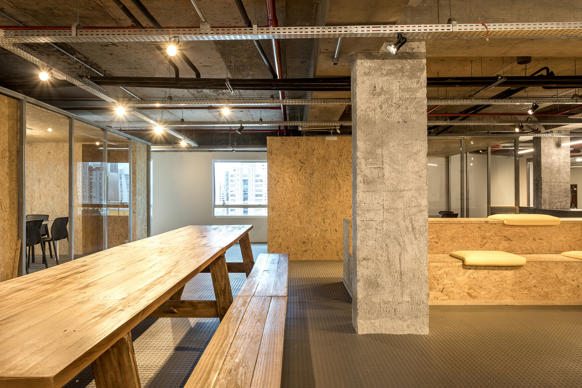 图片[4]|Bcredi办公室–库里蒂巴|ART-Arrakis | 建筑室内设计的创新与灵感