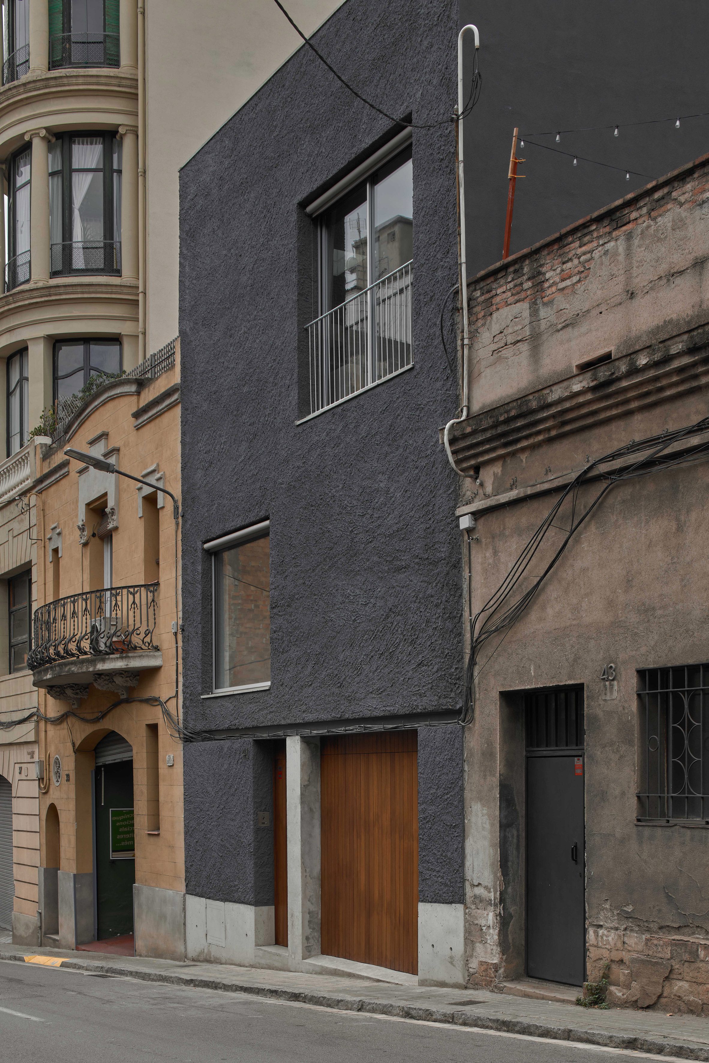Bolívar House的触觉材料“突出阴影的价值”|ART-Arrakis | 建筑室内设计的创新与灵感