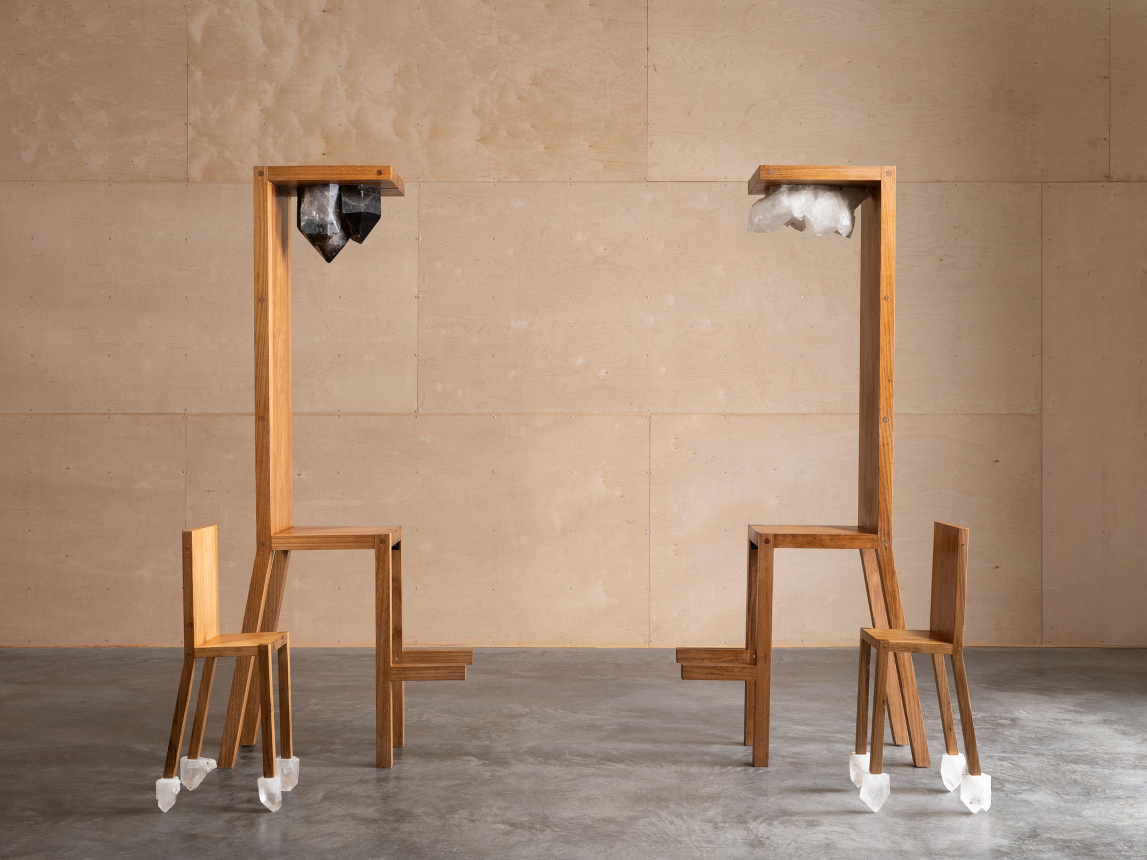 Marina Abramović和吴博士的椅子是迈阿密2023设计展的展品之一|ART-Arrakis | 建筑室内设计的创新与灵感