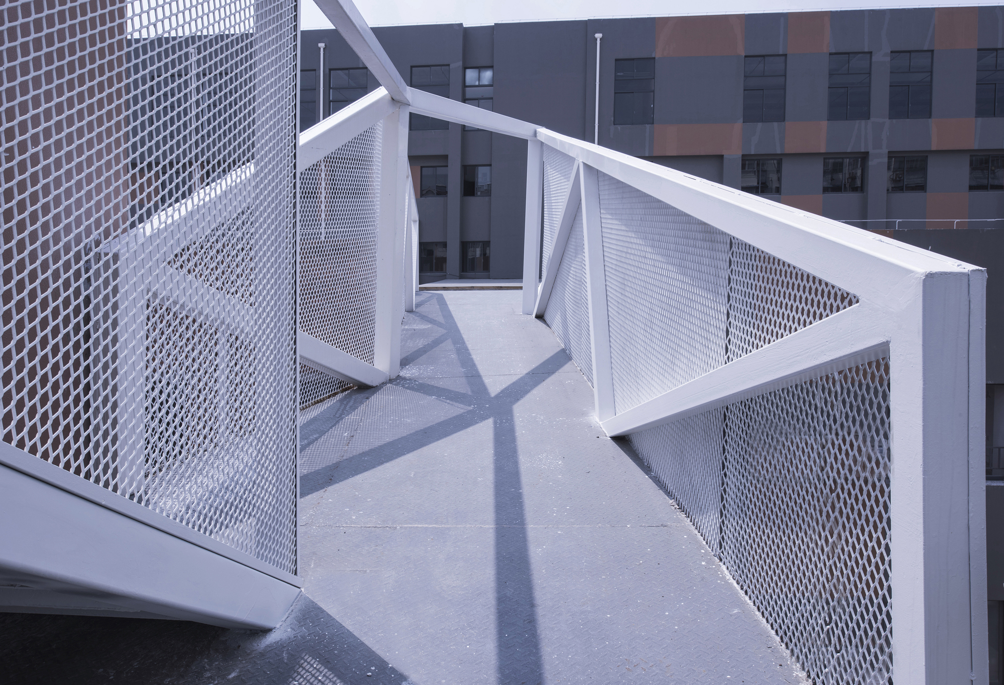 图片[2]|X桥 / 土木方建筑工作室|ART-Arrakis | 建筑室内设计的创新与灵感