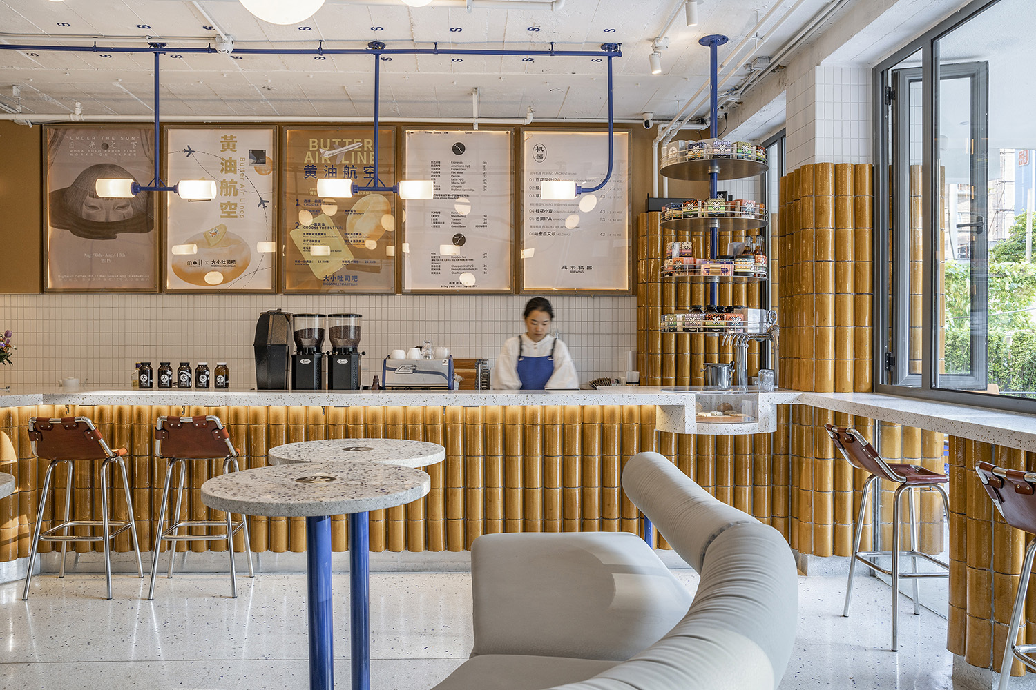 图片[2]|大小咖啡·北京北锣鼓巷店 / 余留地建筑|ART-Arrakis | 建筑室内设计的创新与灵感