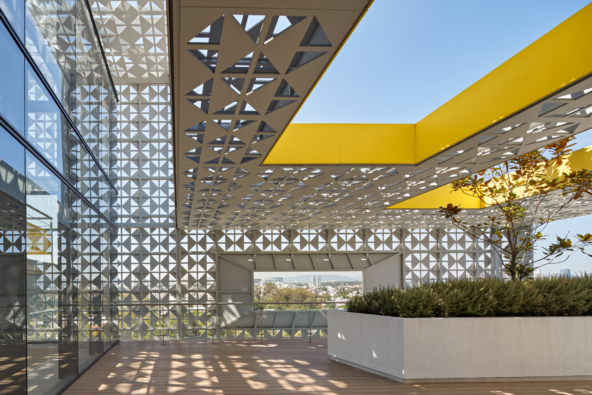 图片[3]|瓜达拉哈拉美国学校基金会 / Flansburgh Architects|ART-Arrakis | 建筑室内设计的创新与灵感