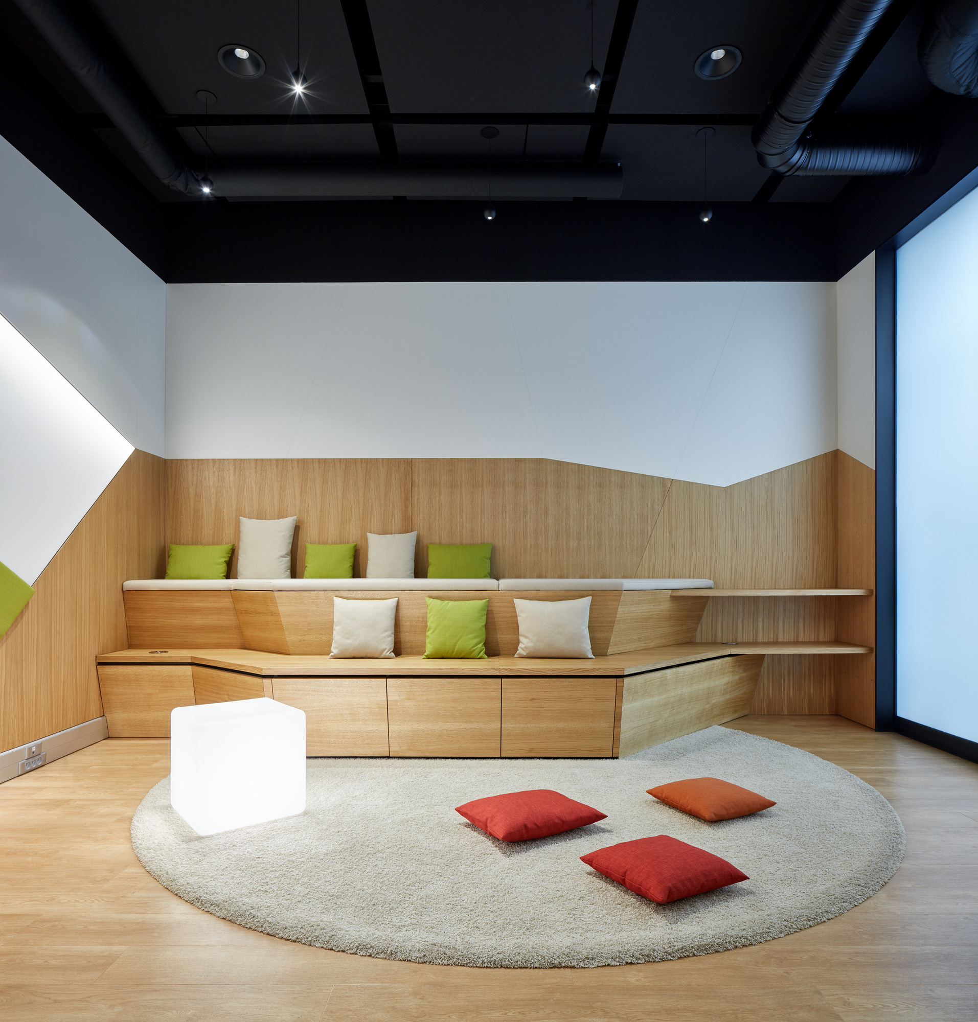 Škoda汽车办公室-MladáBoleslav|ART-Arrakis | 建筑室内设计的创新与灵感