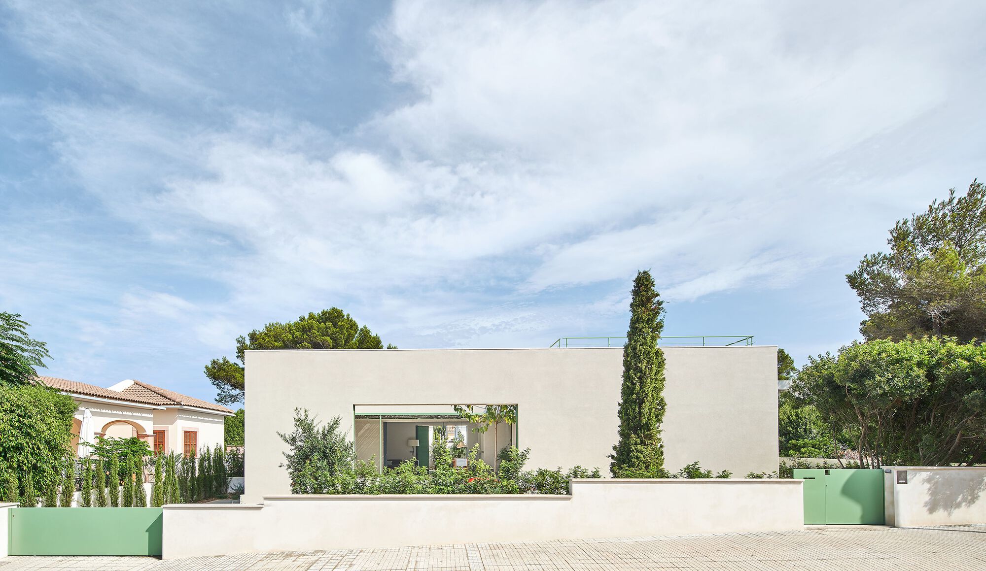 简洁线条呈现黄金比例，Ca n’Uli 庭院住宅 / Vicenç Mulet|ART-Arrakis | 建筑室内设计的创新与灵感