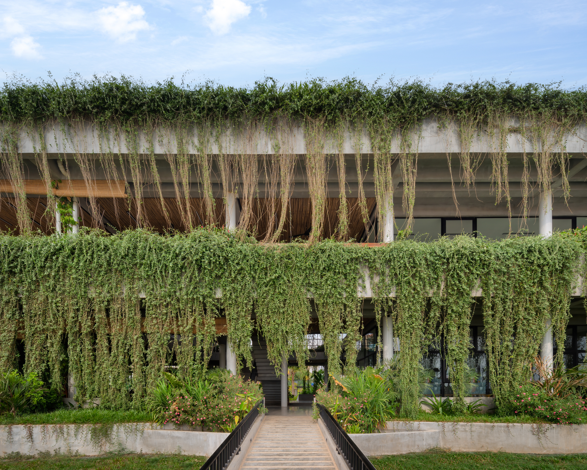 椰子俱乐部 & 柬埔寨公园 / T3 ARCHITECTS|ART-Arrakis | 建筑室内设计的创新与灵感