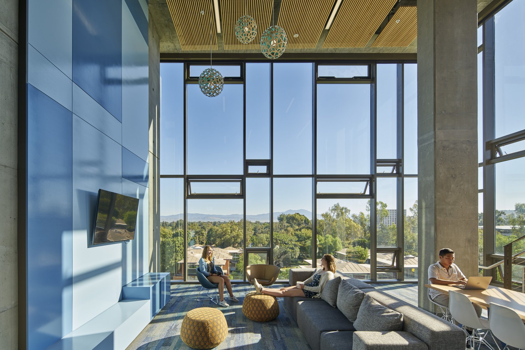 图片[2]|加州大学欧文分校梅萨法院大厦|ART-Arrakis | 建筑室内设计的创新与灵感