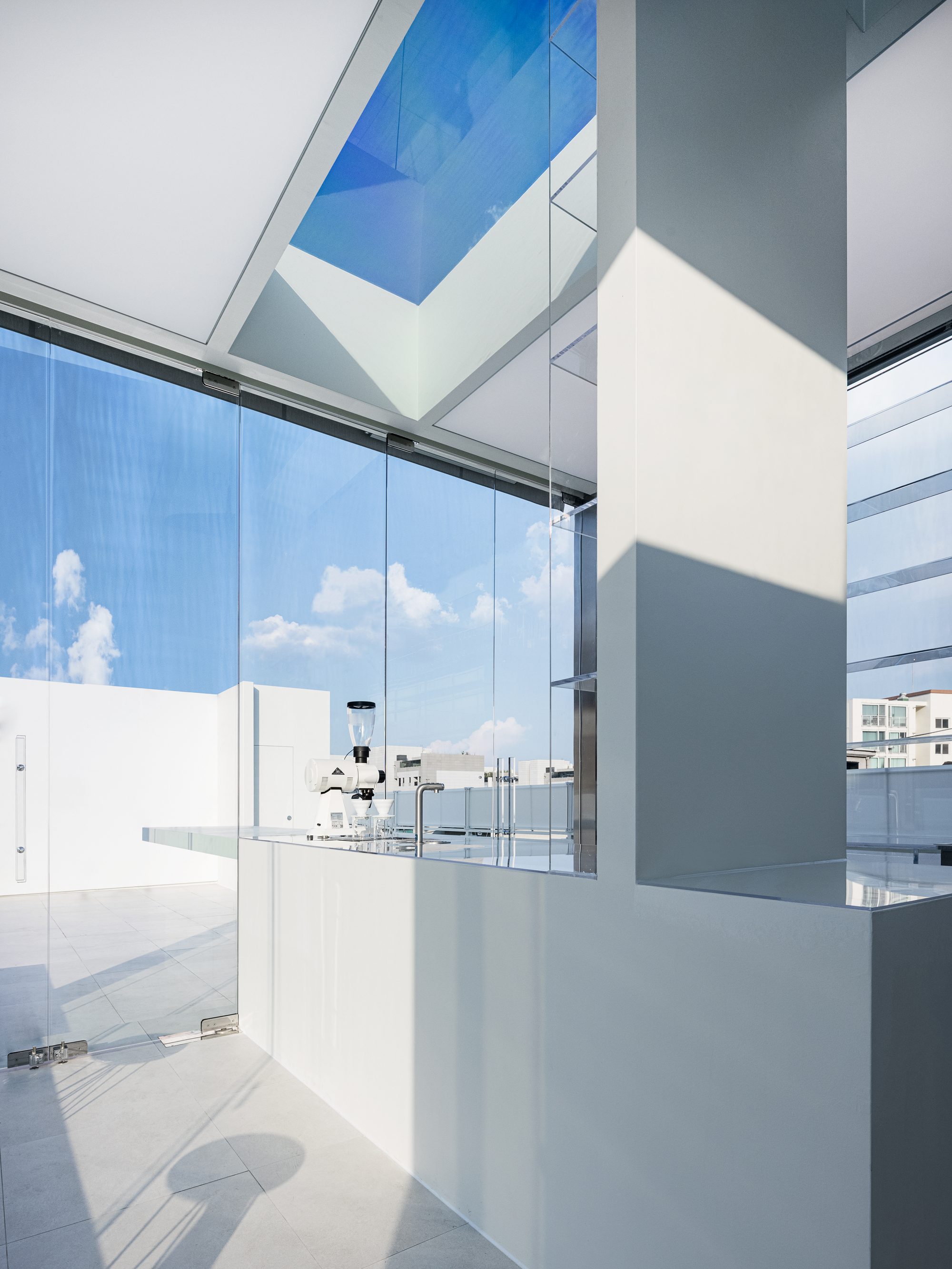 图片[1]|Hannam Berg 屋顶咖啡馆 / YOLLLLEY STUDIO|ART-Arrakis | 建筑室内设计的创新与灵感
