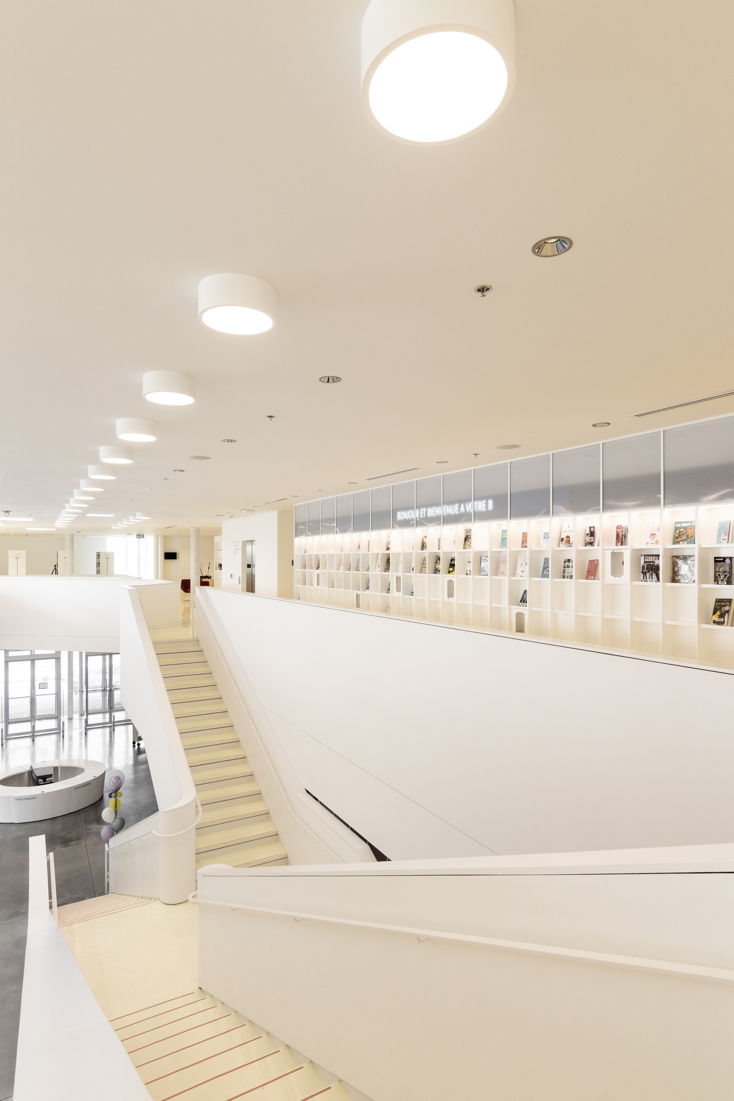 图片[2]|Pierrefonds 公共图书馆 / Chevalier Morales Architectes + DMA|ART-Arrakis | 建筑室内设计的创新与灵感
