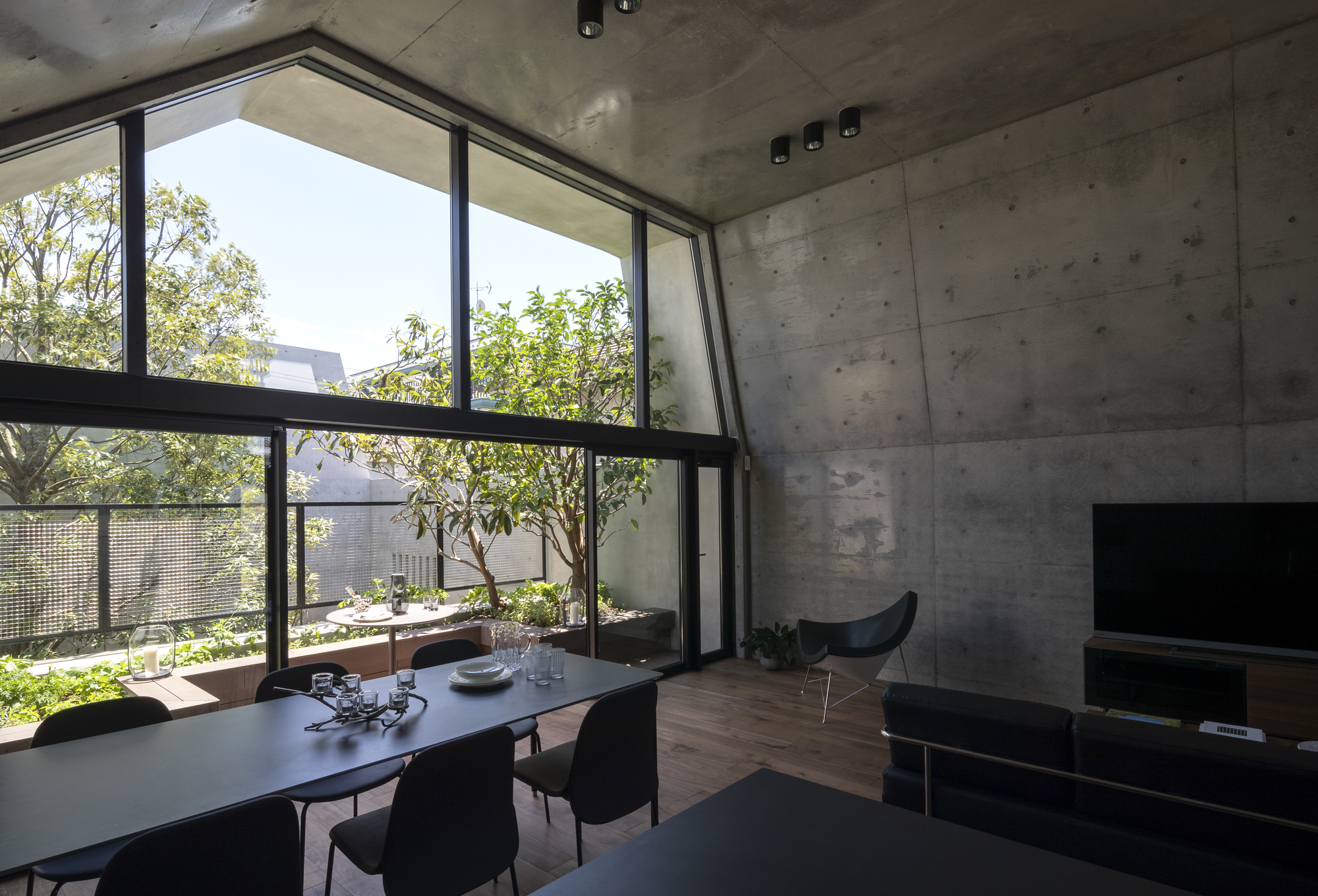 东京混凝土‘外壳’住宅 / IKAWAYA Architects|ART-Arrakis | 建筑室内设计的创新与灵感