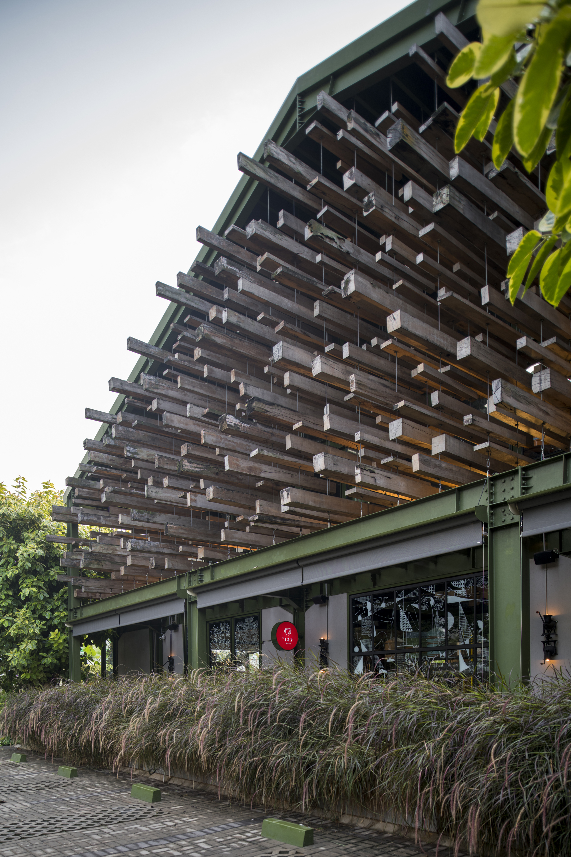 Kayu Kayu 餐厅，为木匠设计的木质食堂 / W Office|ART-Arrakis | 建筑室内设计的创新与灵感