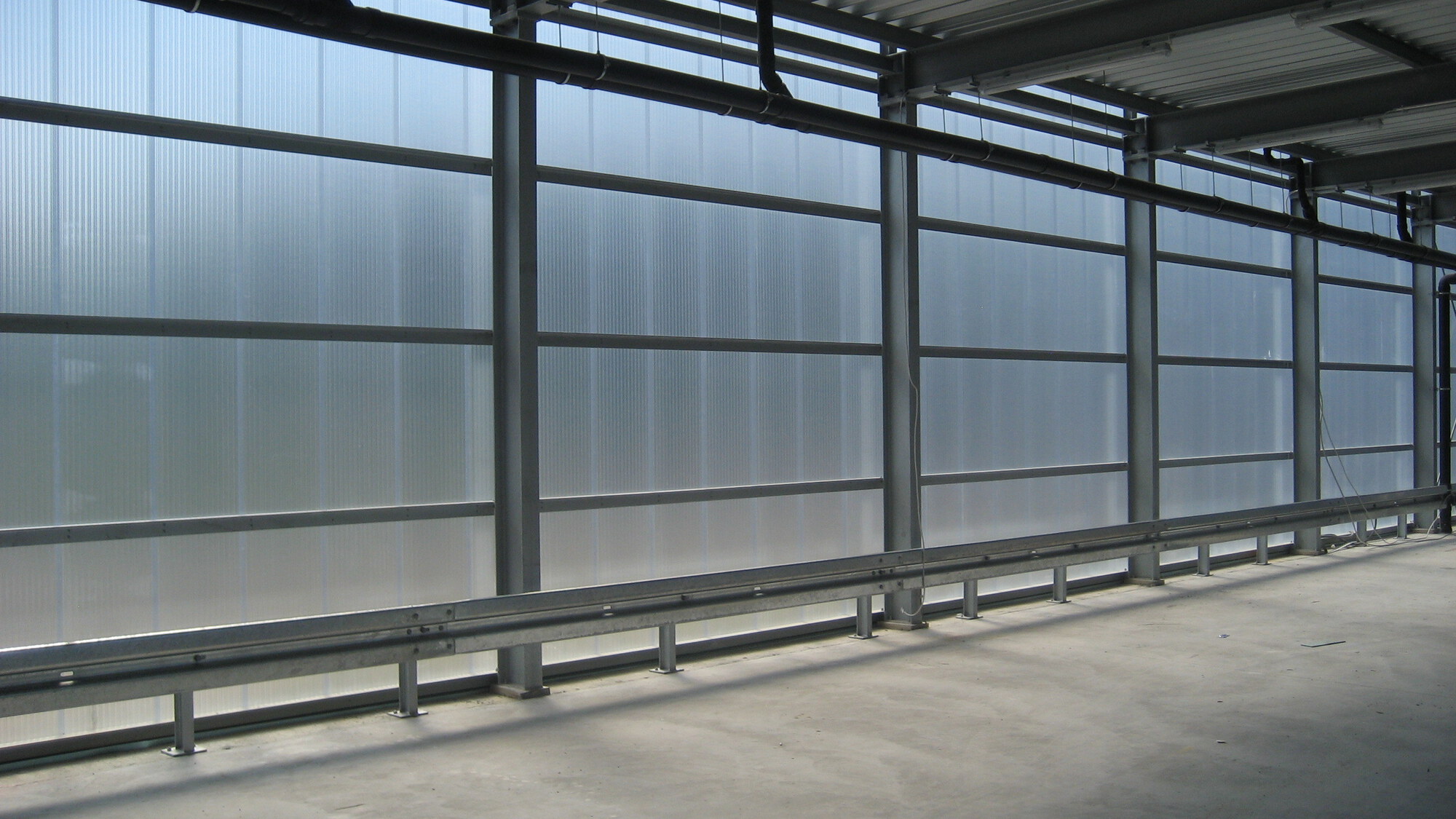 图片[1]|半透明材料聚碳酸酯的升级，废料制成梯形和波纹板材|ART-Arrakis | 建筑室内设计的创新与灵感