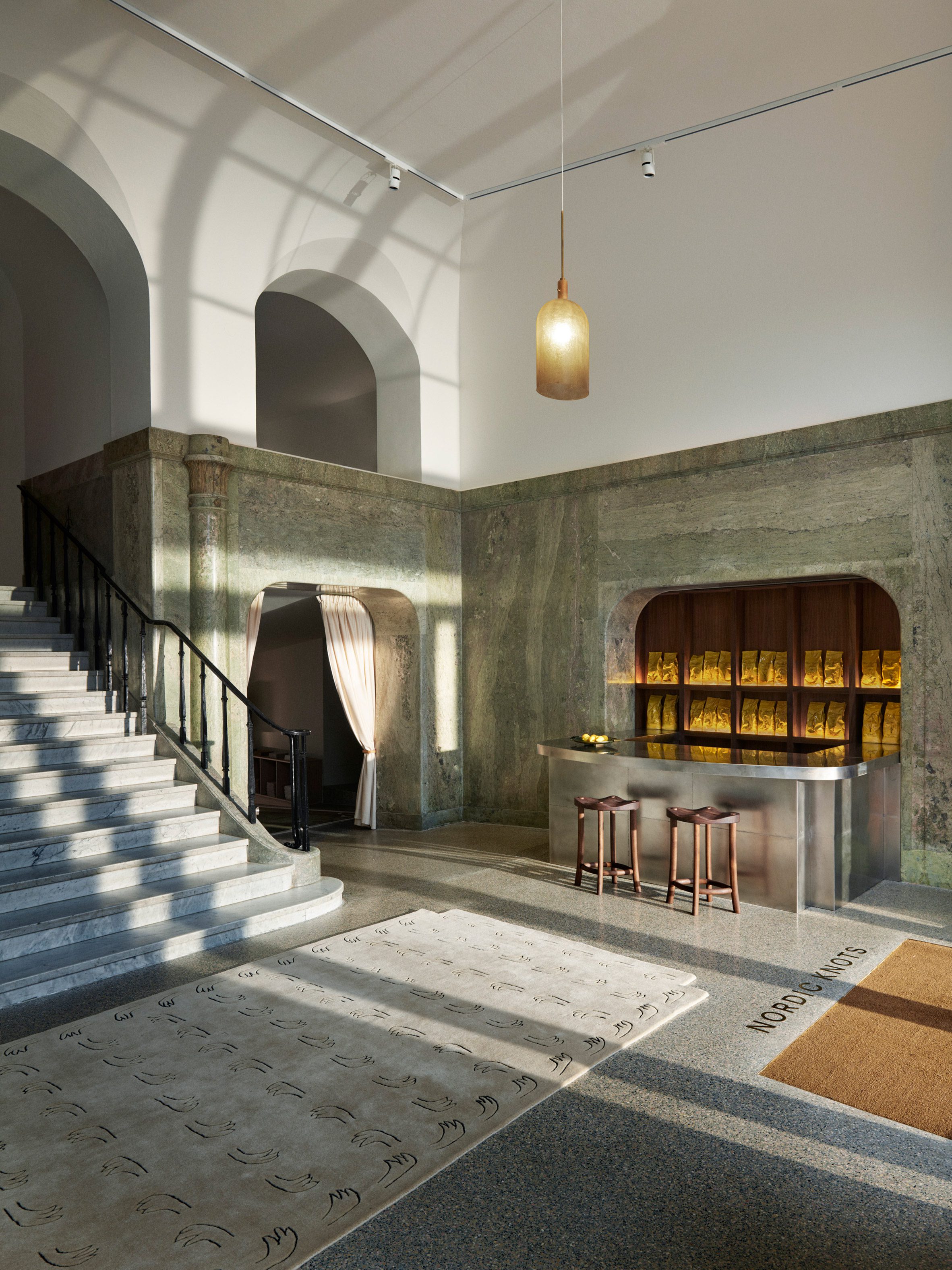 Studio Giancarlo Valle将斯德哥尔摩历史悠久的电影院改造成触觉地毯展厅|ART-Arrakis | 建筑室内设计的创新与灵感