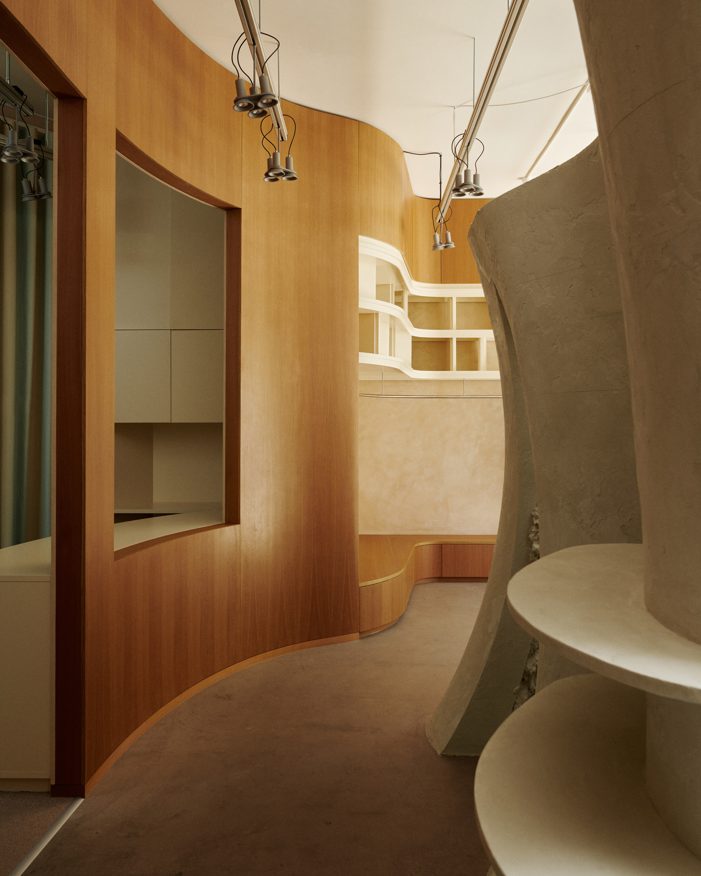 Snøhetta在极简风格的Holzweiler商店将粘土和橡木结合在一起|ART-Arrakis | 建筑室内设计的创新与灵感