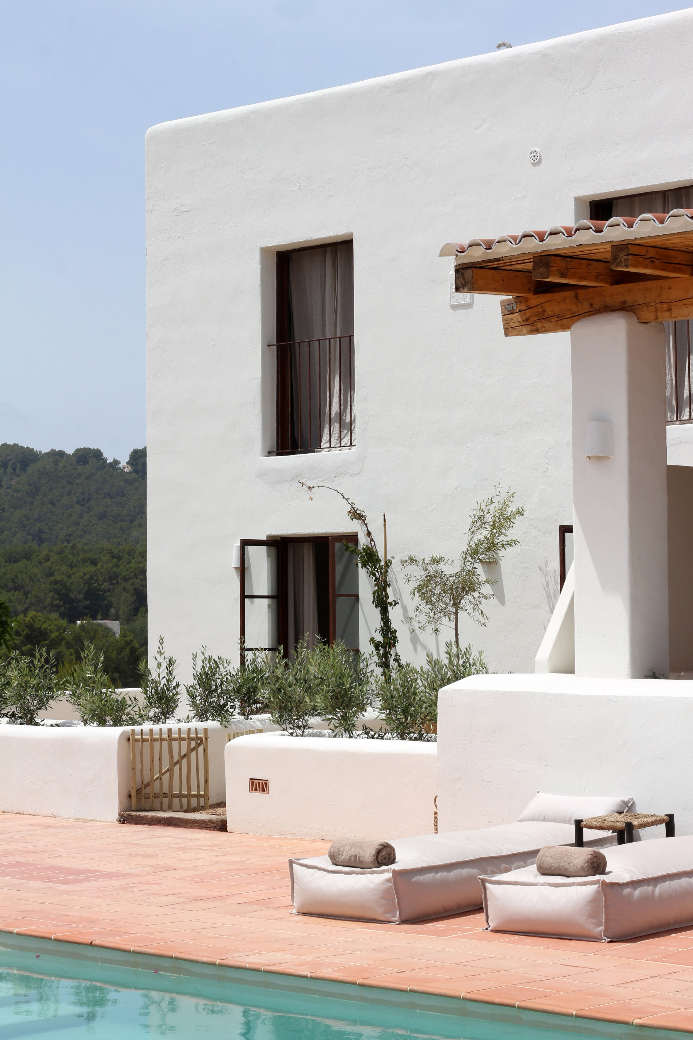 经过翻新的伊维萨岛finca酒店保留了Aguamadera酒店的乡村魅力|ART-Arrakis | 建筑室内设计的创新与灵感