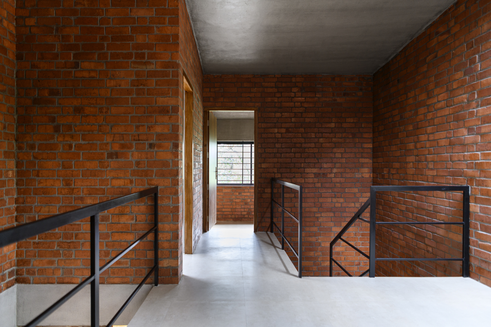 图片[3]|狭地砖屋 / Srijit Srinivas Architects|ART-Arrakis | 建筑室内设计的创新与灵感