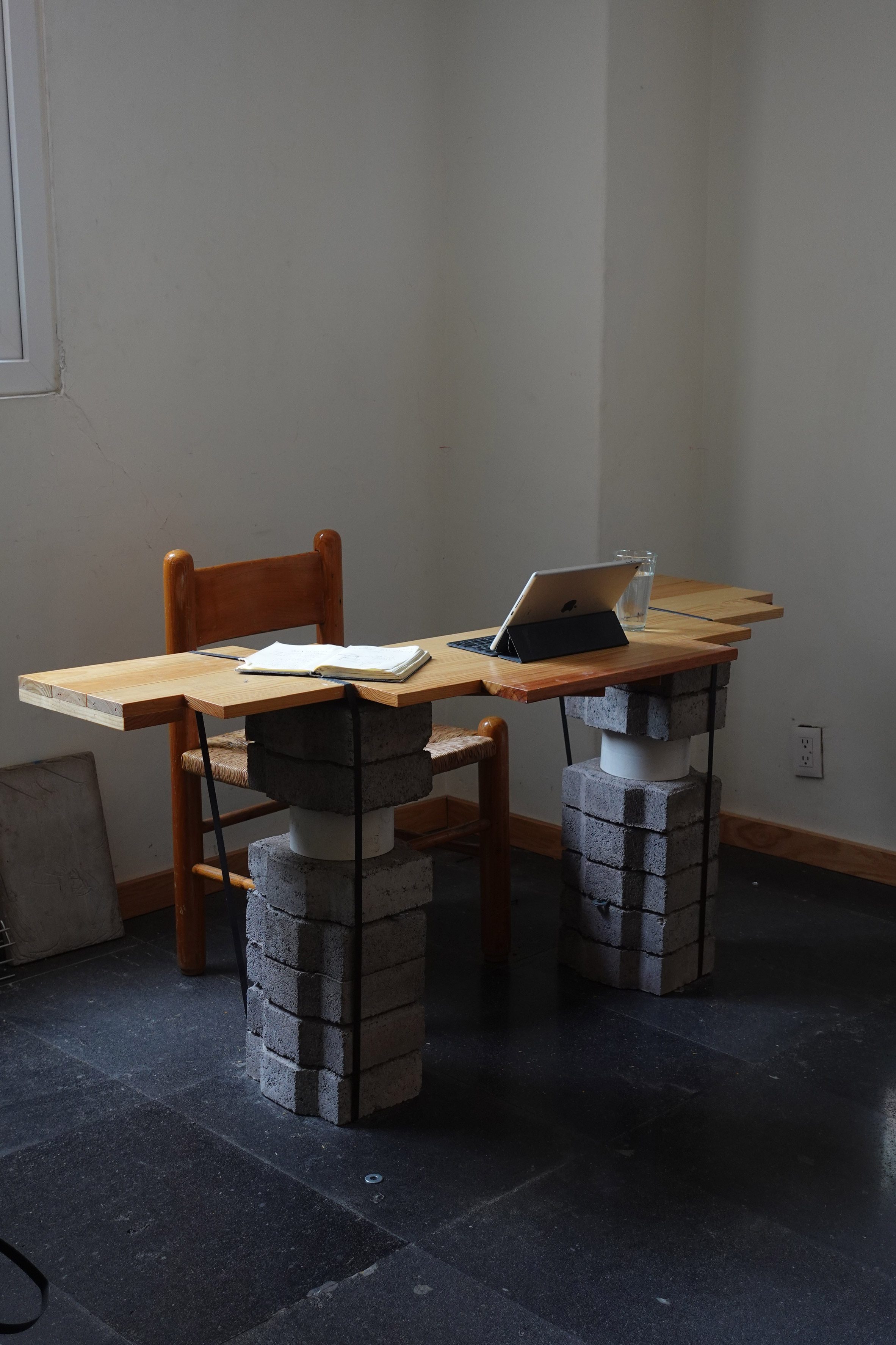 哈维尔·古兹曼·塞万提斯在墨西哥展示用城市垃圾制成的家具|ART-Arrakis | 建筑室内设计的创新与灵感