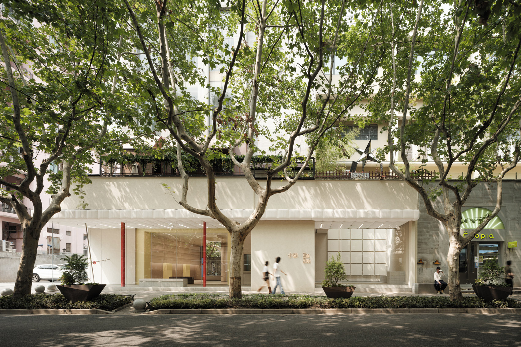 FOG建筑为上海小卓精品店增添了有趣的剪裁图案|ART-Arrakis | 建筑室内设计的创新与灵感