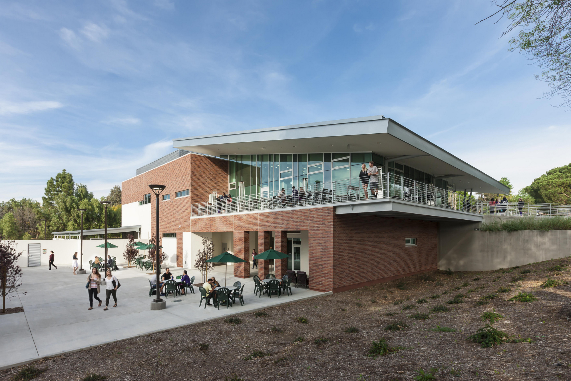 加州路德大学-厄尔曼公地|ART-Arrakis | 建筑室内设计的创新与灵感