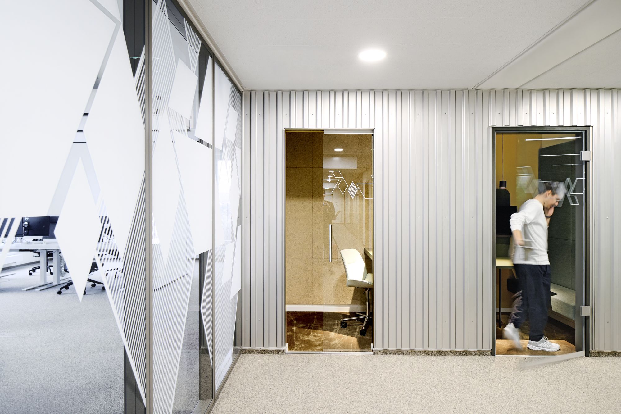 图片[10]|德累斯顿保密软件公司办公室|ART-Arrakis | 建筑室内设计的创新与灵感