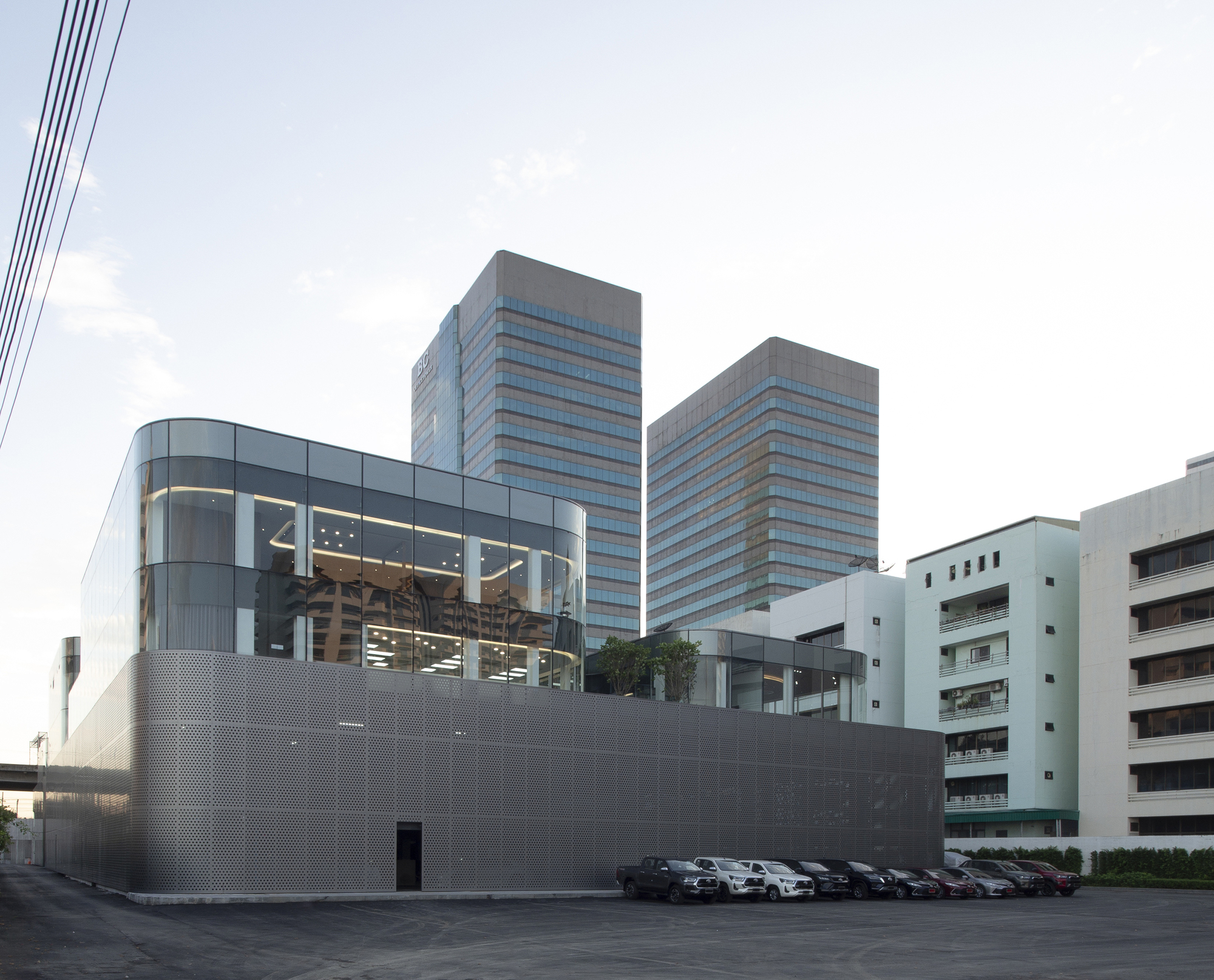 丰田汽车泰国营销办公综合体 / ASWA|ART-Arrakis | 建筑室内设计的创新与灵感