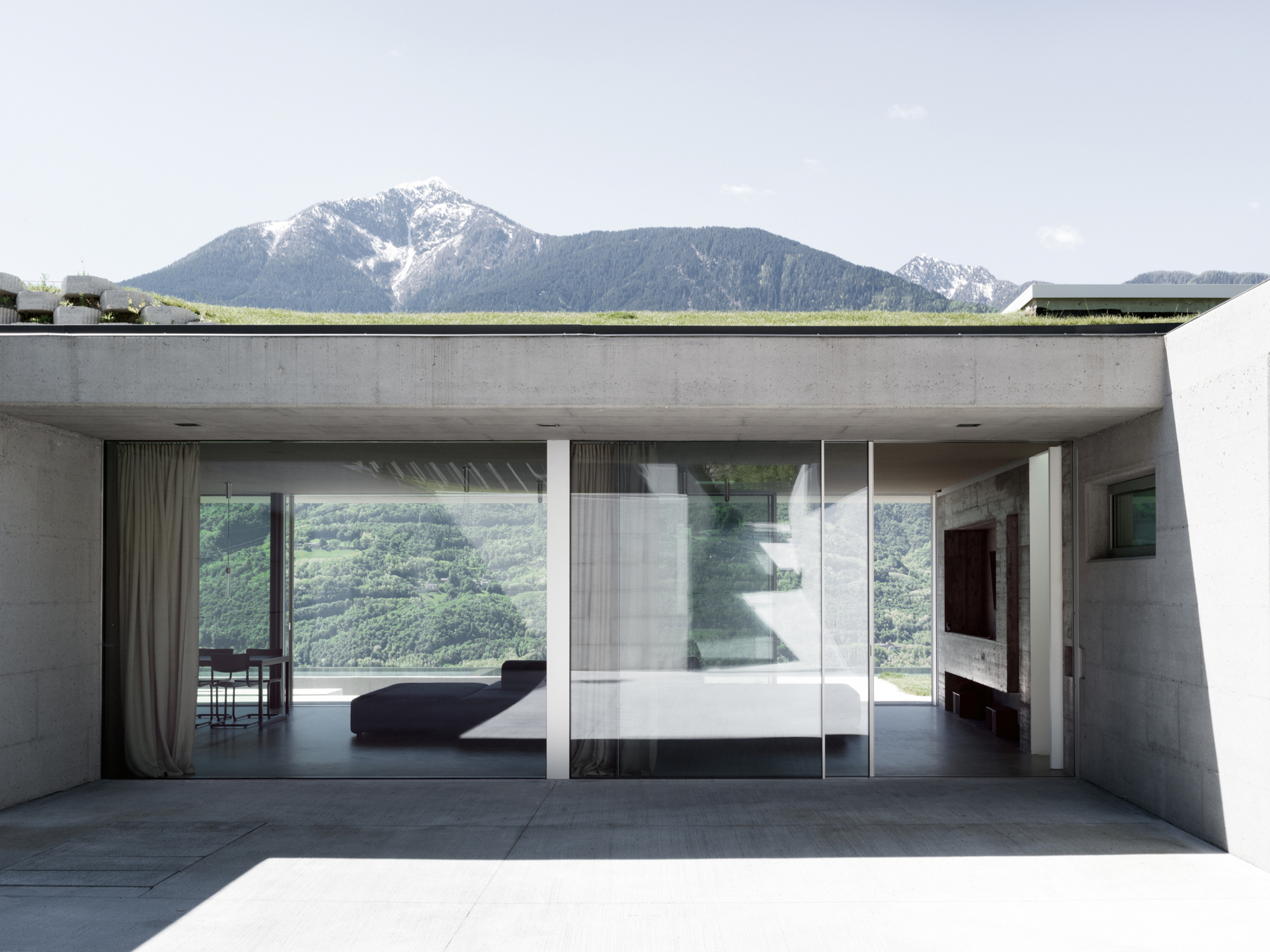 图片[1]|意大利北部G住宅，群山间的隐秘露台 / Architetto Alfredo Vanotti|ART-Arrakis | 建筑室内设计的创新与灵感