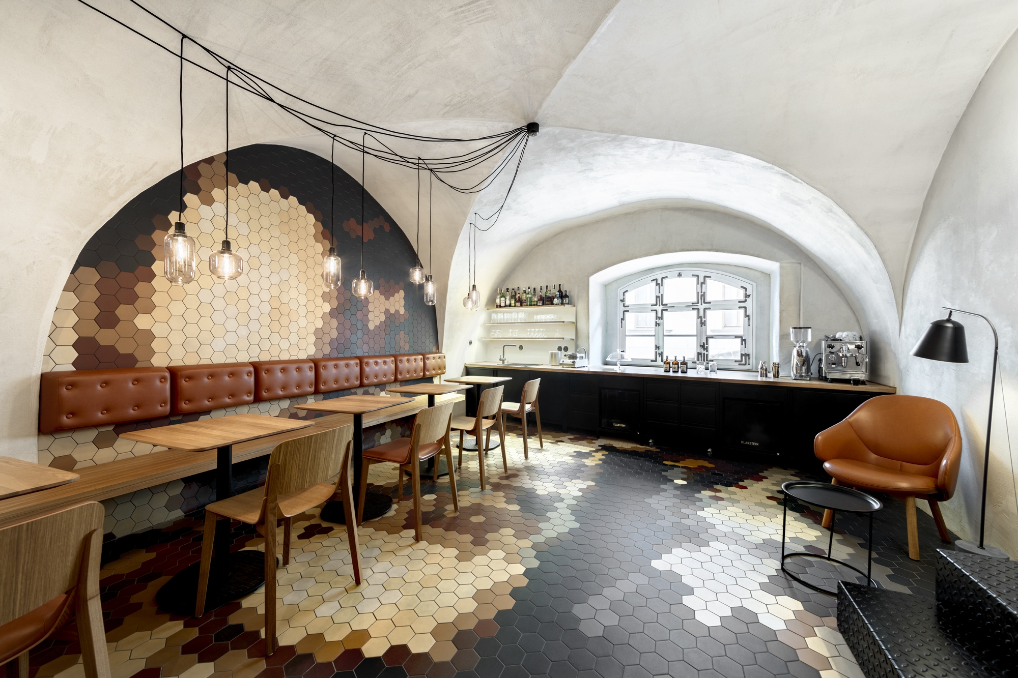 图片[2]|Schody家庭酒吧|ART-Arrakis | 建筑室内设计的创新与灵感