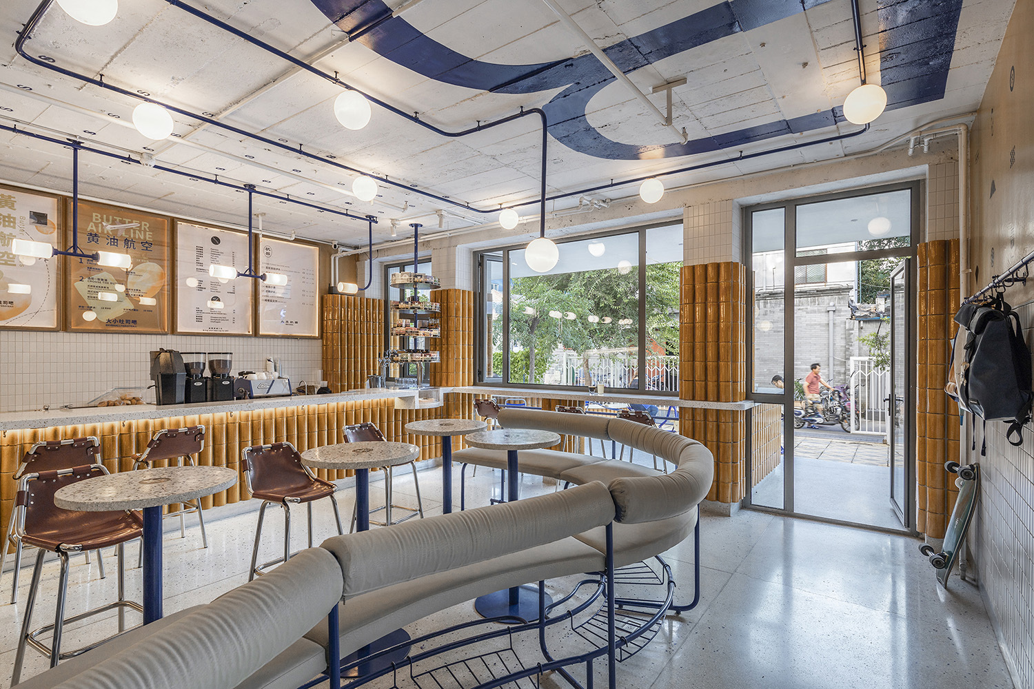 大小咖啡·北京北锣鼓巷店 / 余留地建筑|ART-Arrakis | 建筑室内设计的创新与灵感