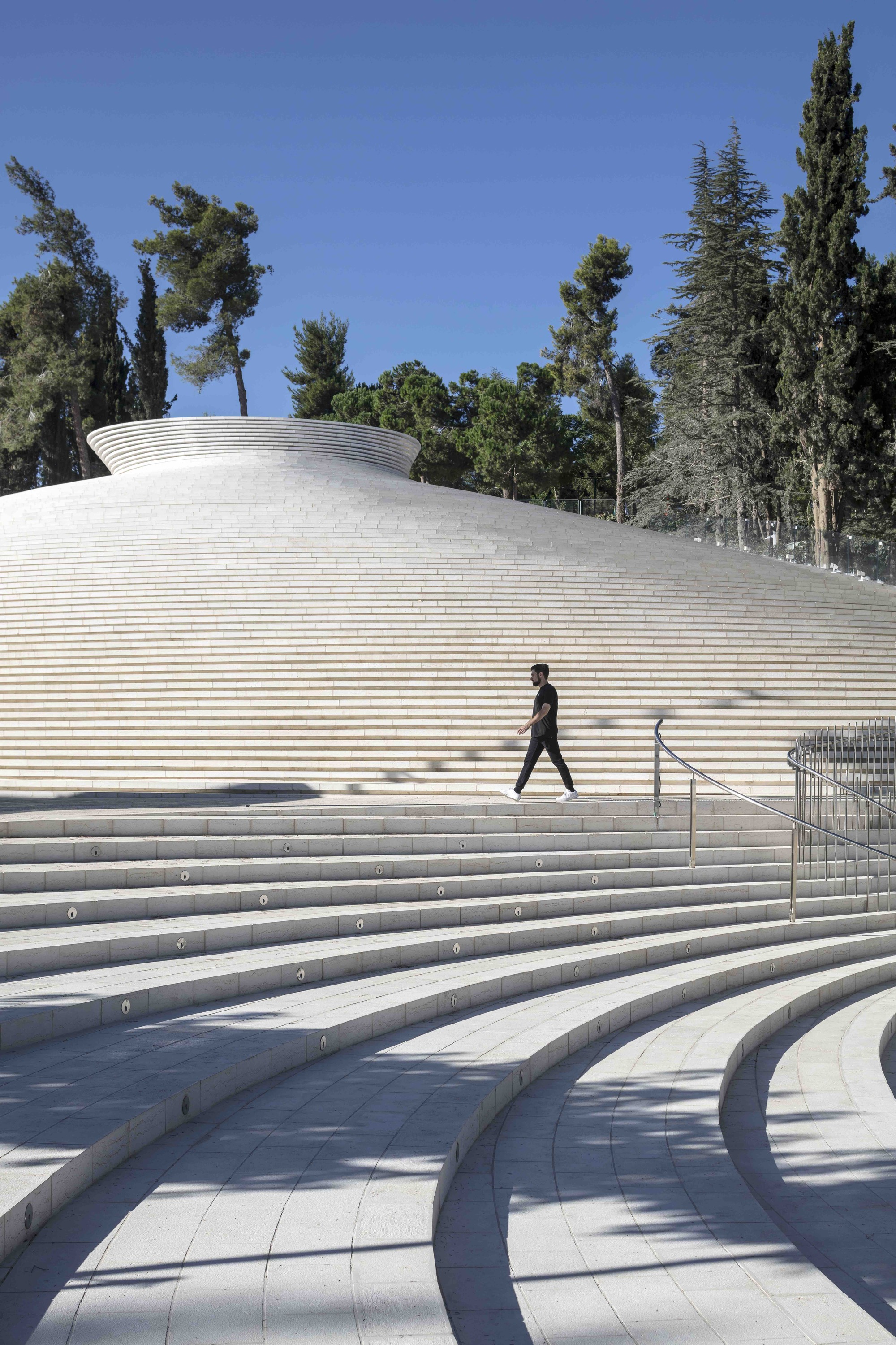 以色列赫茨尔山阵亡士兵纪念馆 / Kimmel Eshkolot Architects|ART-Arrakis | 建筑室内设计的创新与灵感