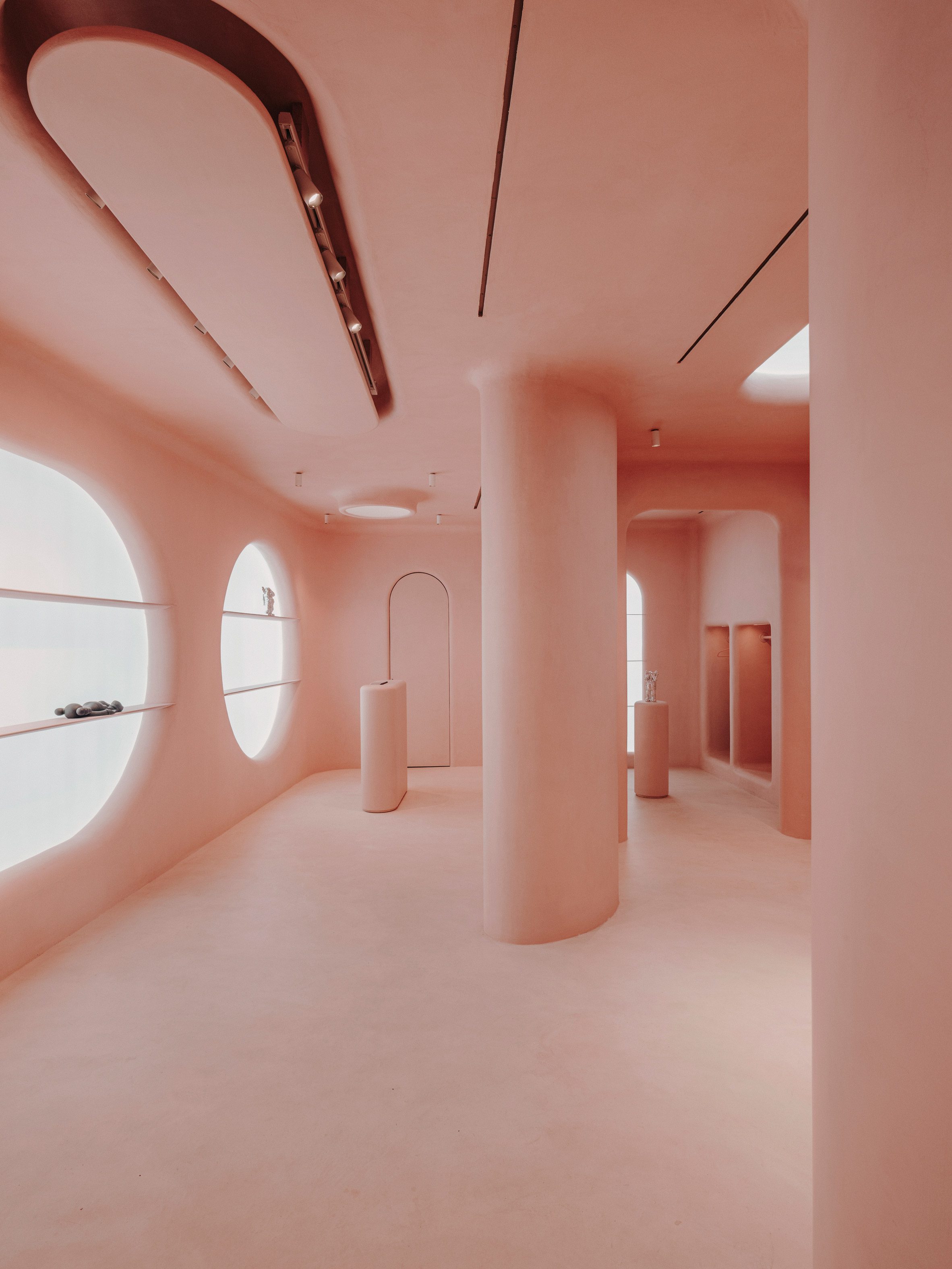 Isern Serra将效果图变为现实，在巴塞罗那开设粉色Moco概念店|ART-Arrakis | 建筑室内设计的创新与灵感