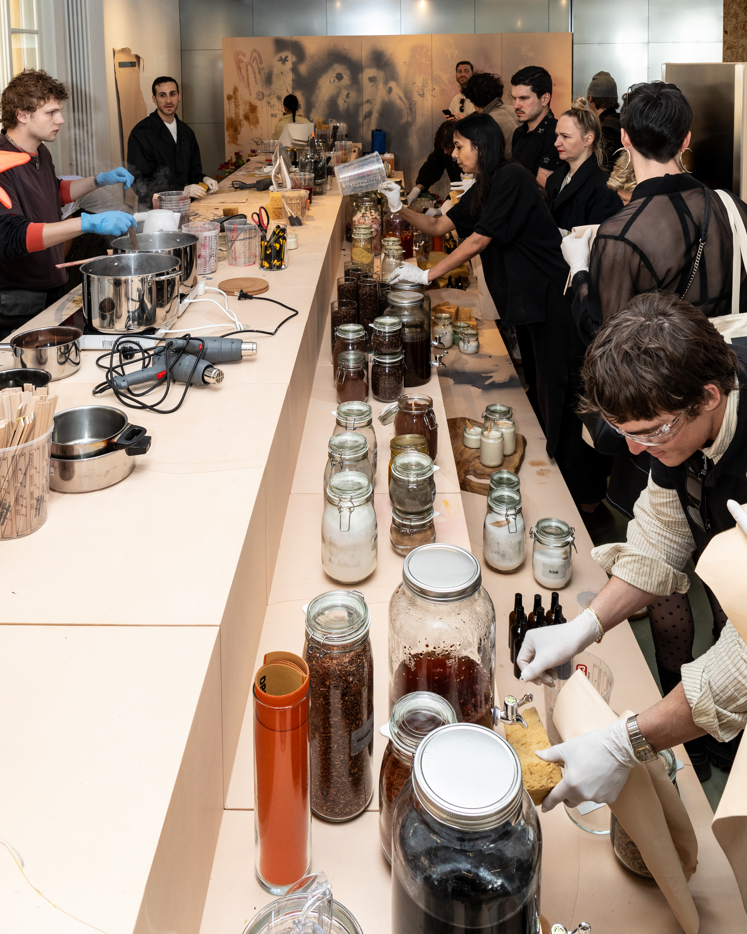 Ecco在米兰设计周举办实验皮革研讨会|ART-Arrakis | 建筑室内设计的创新与灵感