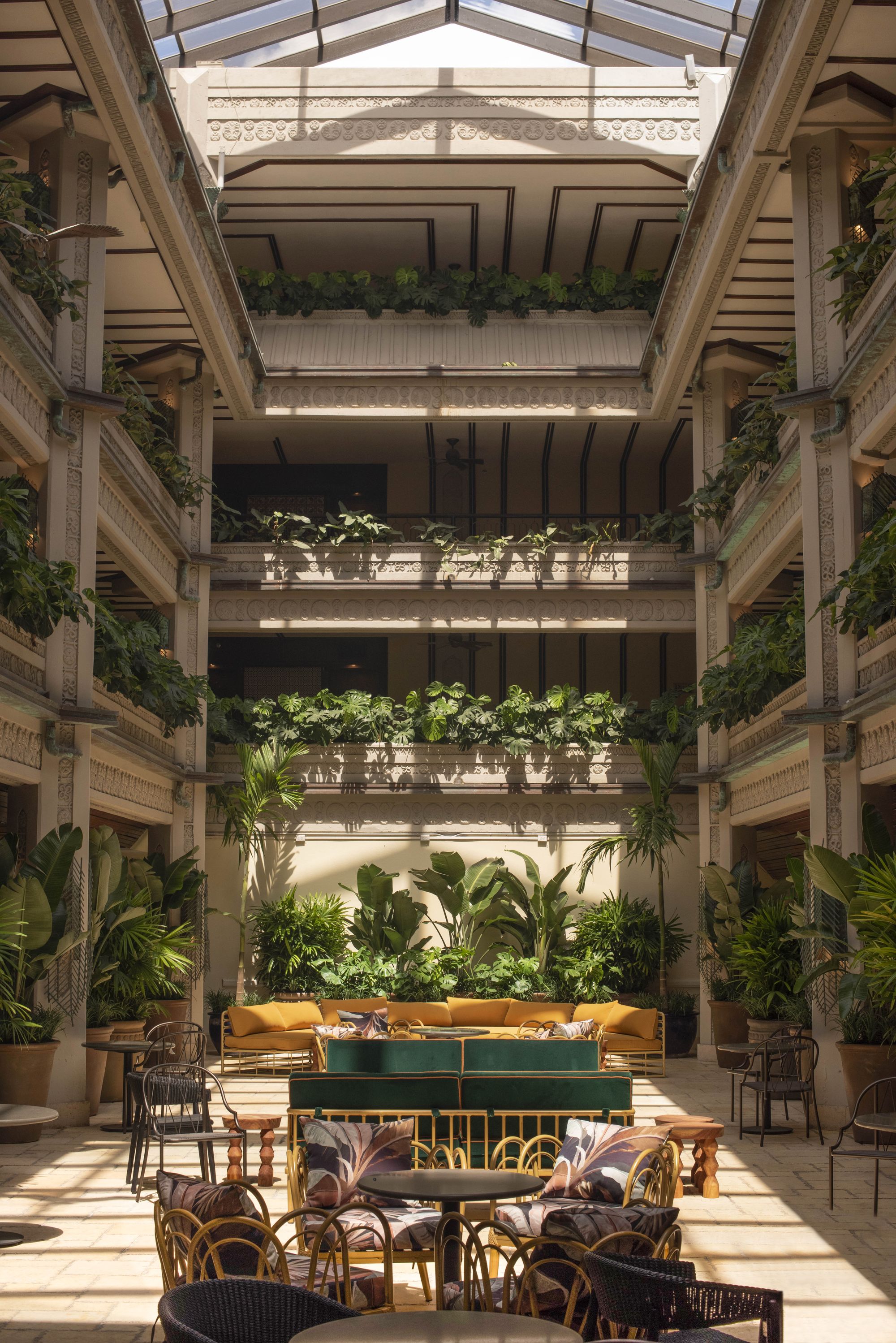 图片[2]|梅菲尔大厦酒店；花园|ART-Arrakis | 建筑室内设计的创新与灵感
