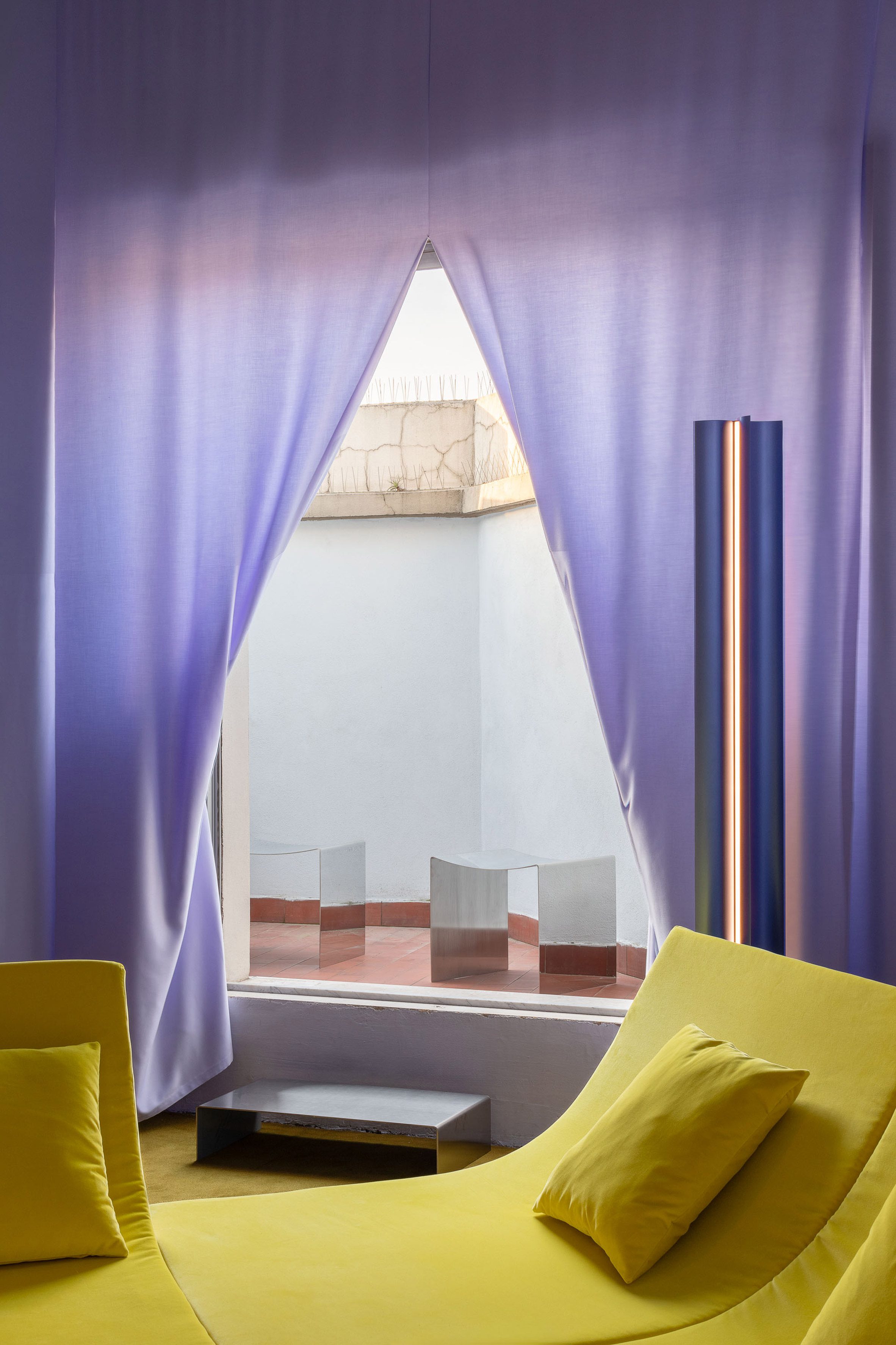 内裤&amp；Tourron和Davide Rapp在米兰打造“地下酒吧式秘密休息室”|ART-Arrakis | 建筑室内设计的创新与灵感
