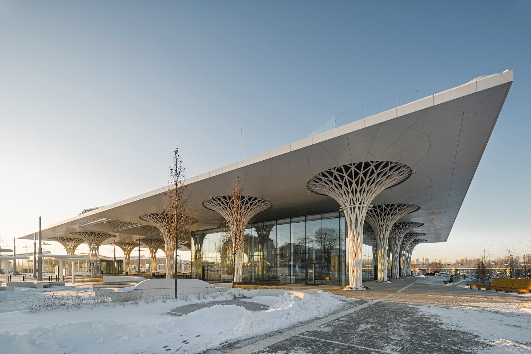 Tremend的格构式钢柱框架Lublin交通枢纽|ART-Arrakis | 建筑室内设计的创新与灵感